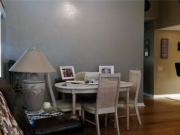 5th image of 3540 N Woodgate Dr