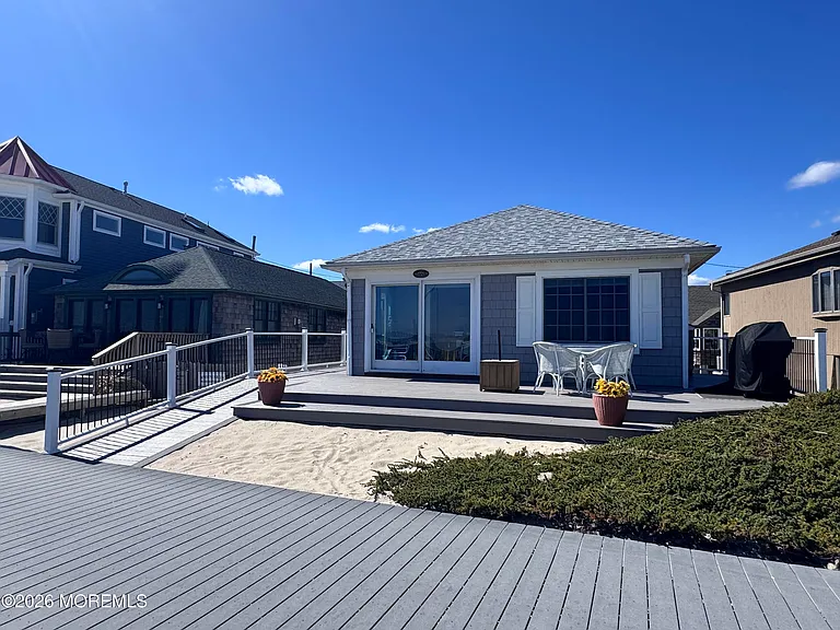 115 Boardwalk — Photo 5