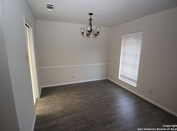5th image of 5522 Castle Way