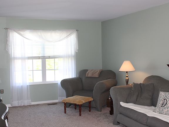 3rd image of 7385 Maybury Ct