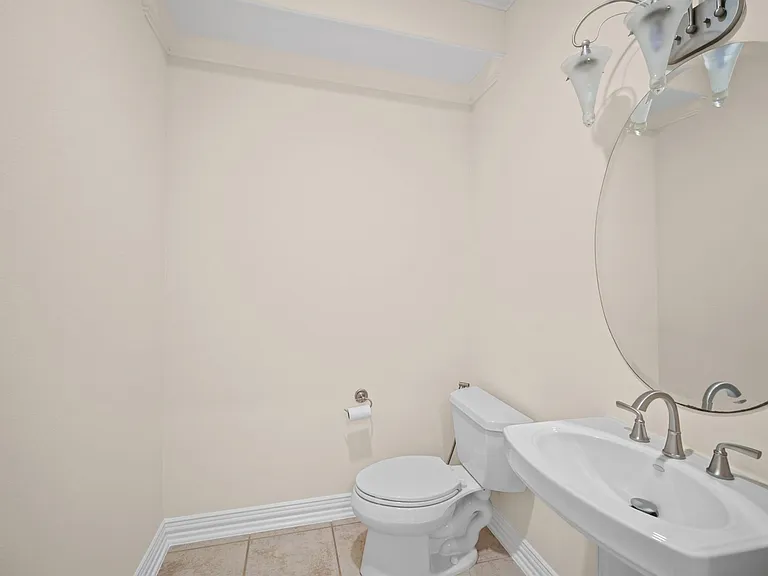 2047 Palm Forest Ln — Photo 9