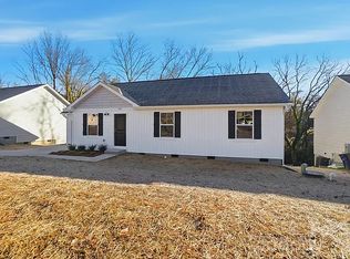 1009 Suncrest Ave, Statesville, NC 28677