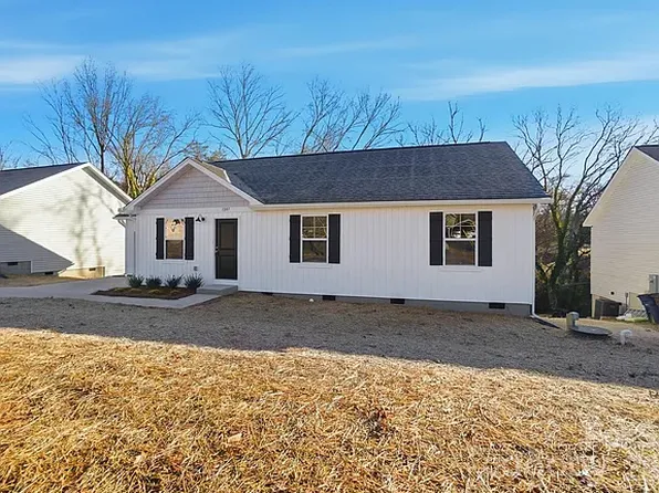 1009 Suncrest Ave, Statesville, NC 28677