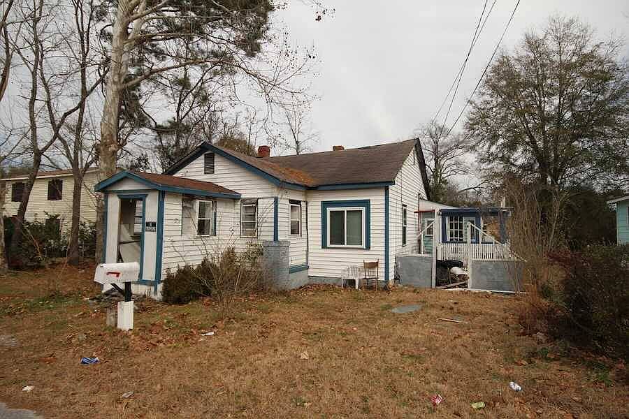 2nd image of 407 Pine St