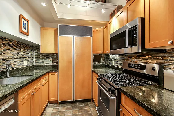 Sold by Corcoran | media 14