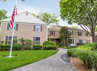 39 Tower Hill Rd APT 4C, Osterville, MA 02655
