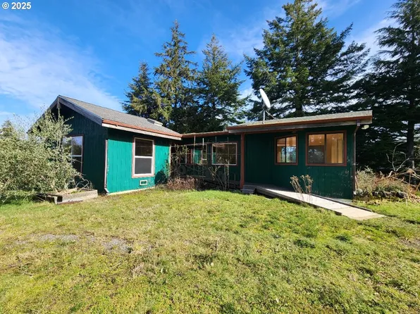 93810 China Mountain Rd, Pt Orford, OR 97465