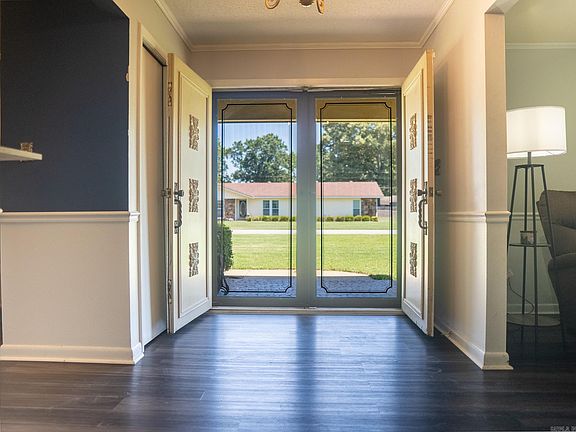 5th image of 2712 Mimosa Dr