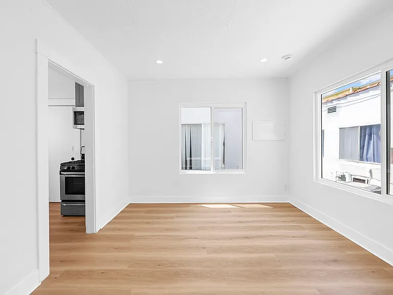 1326 1/4 Constance St #25A — Photo 6