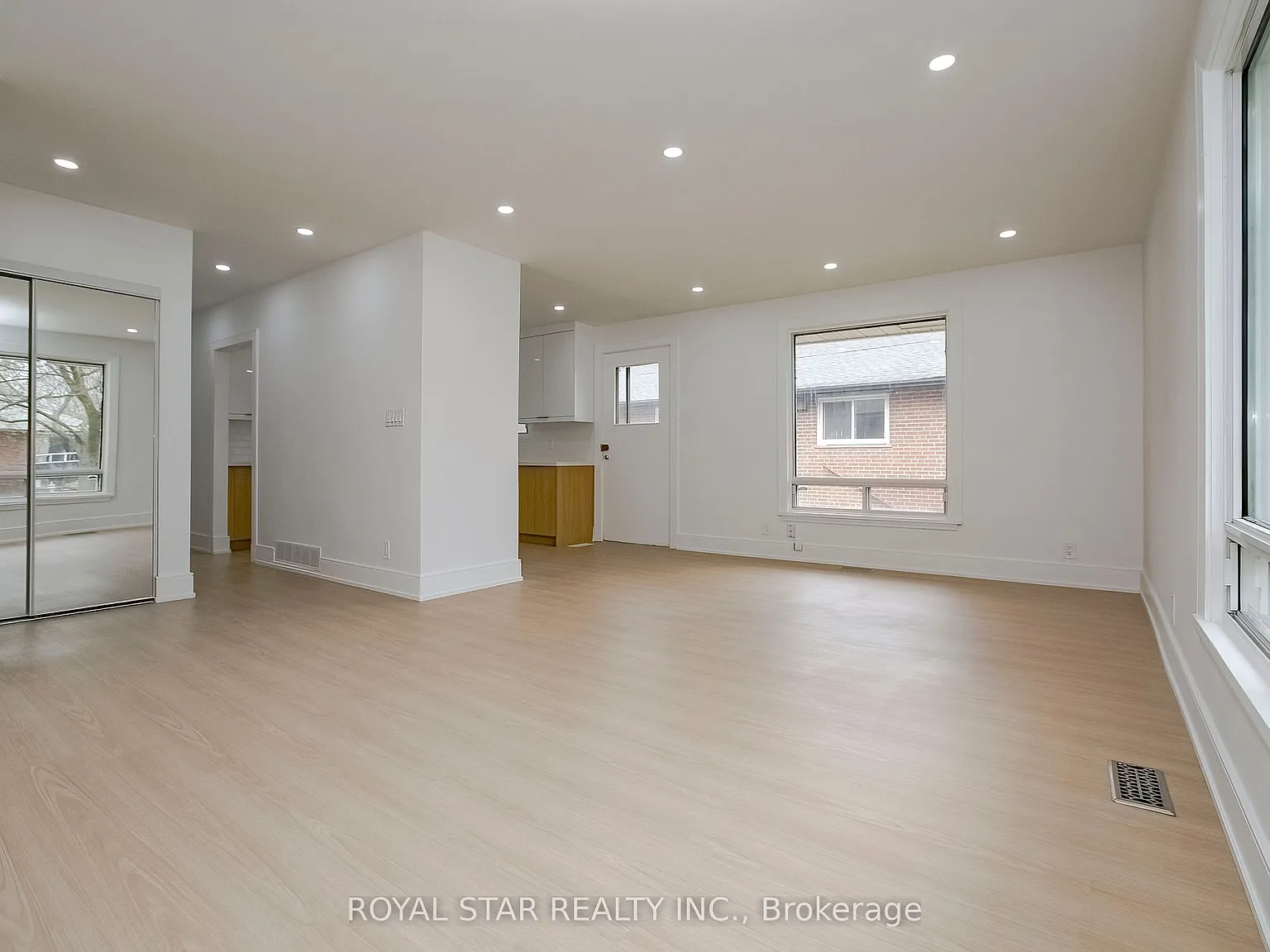 3 bed, $3,500 — Photo 4