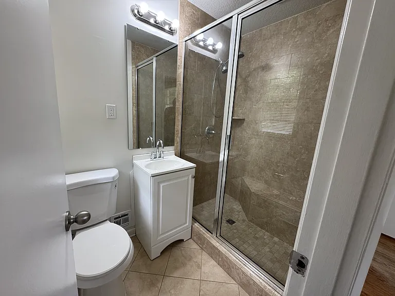 400 Massee Dr — Photo 9