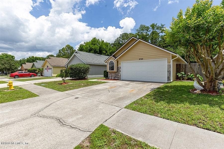 1st image of 8765 Pinevalley Ln
