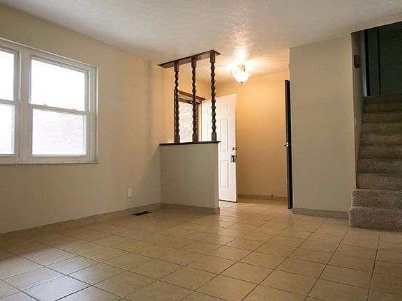 4th image of 4188 Bayberry Ct