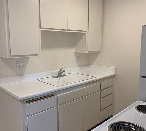 5th image of 5959 Mandarin Dr APT J