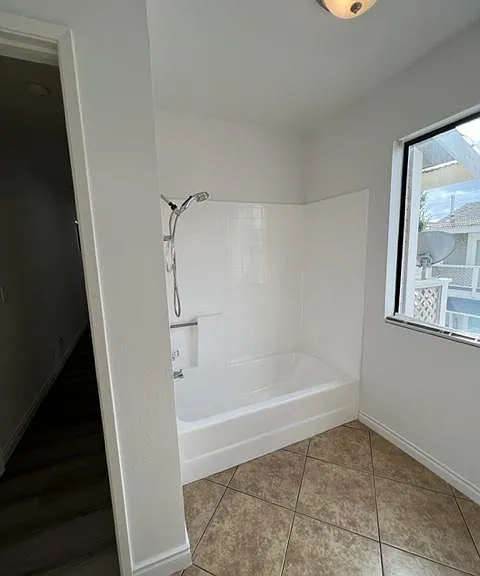 7893 Cerritos Ave — Photo 16
