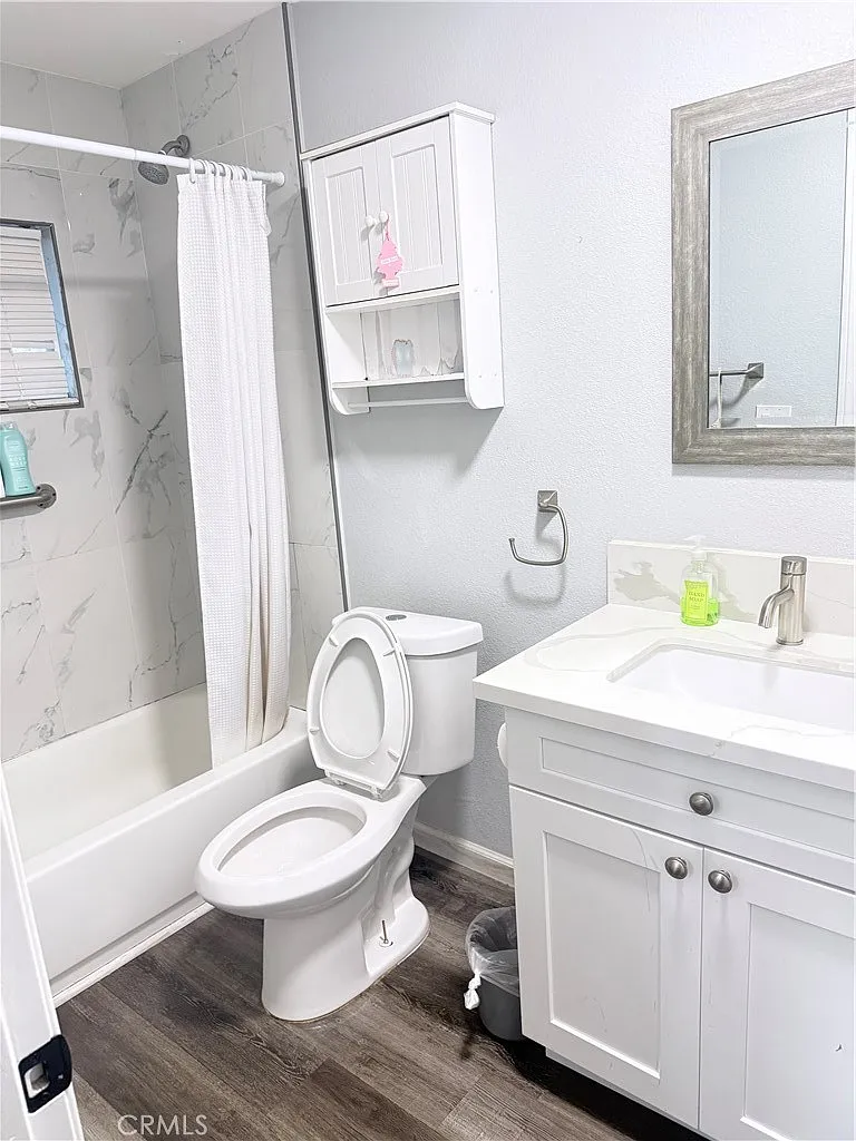 2 bed, 500 sqft, $2,200 — Photo 3