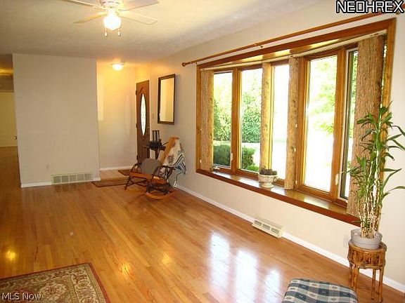 4th image of 8539 Melody Ln