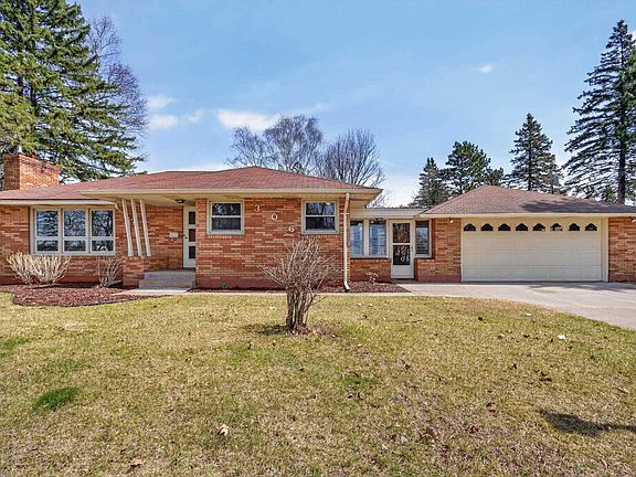 2nd image of 306 Ridgewood Dr