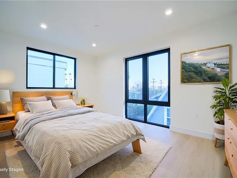 616 N Mariposa Ave — Photo 7