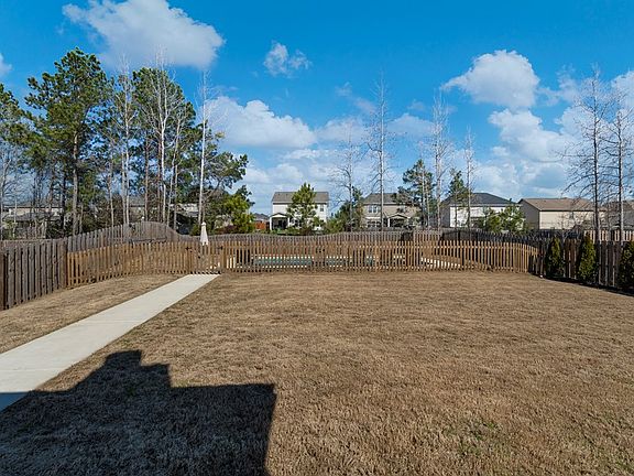 3rd image of 8015 Barton Dr
