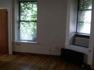 210 3rd Ave, New York, NY 10003