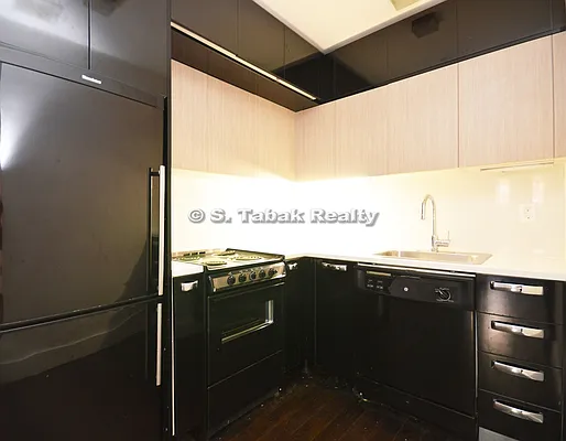 Rented by Sam Tabak | media 43