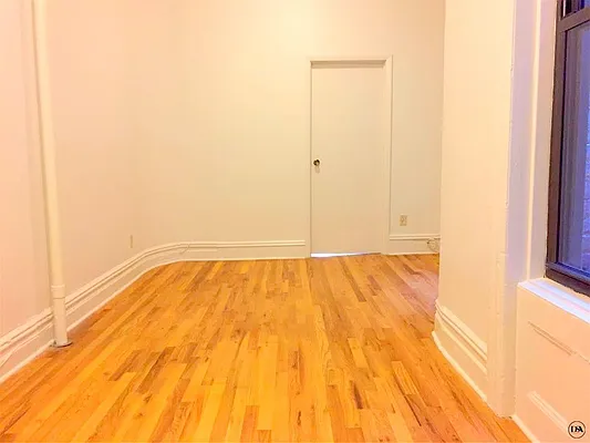 Rented by DSA Realty | media 19