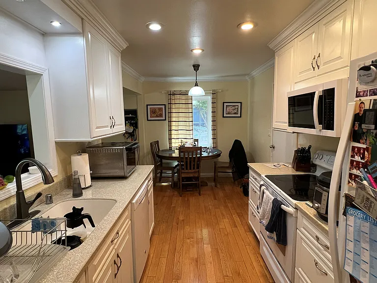 3176 Stanley Blvd — Photo 6