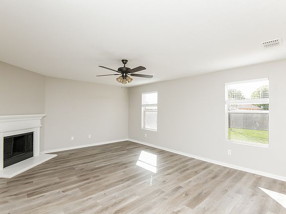 5th image of 1117 Cottonwood Dr