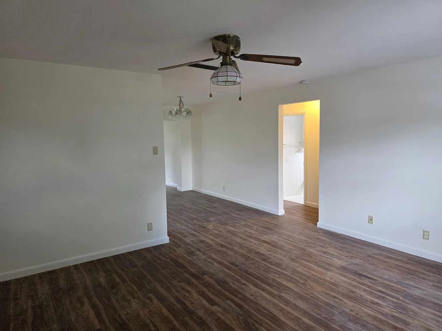 2 bed, 2.0 bath, 1061 sqft, $2,200 — Photo 3