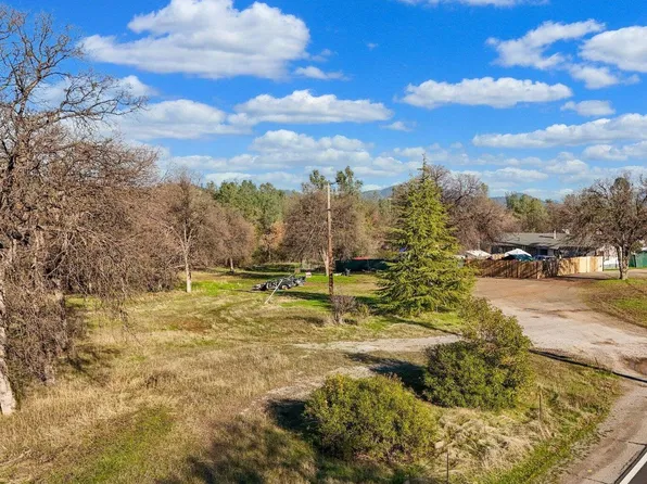 3550 Oasis Rd, Redding, CA 96003