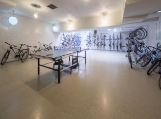 447 W Barry Ave #2, Chicago, IL 60657