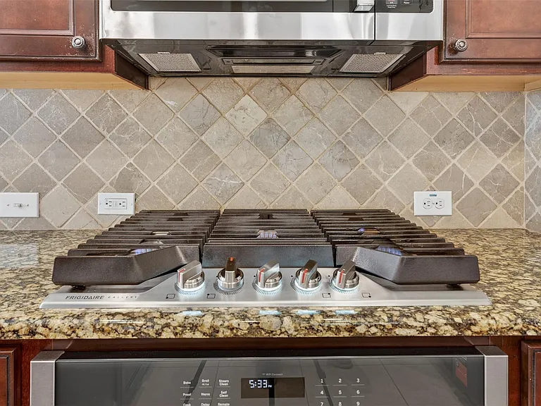 10103 Sweet Willow Ln — Photo 16