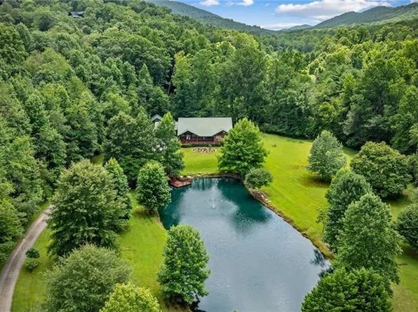 110 Deer Crest Hts, Blue Ridge, GA 30513