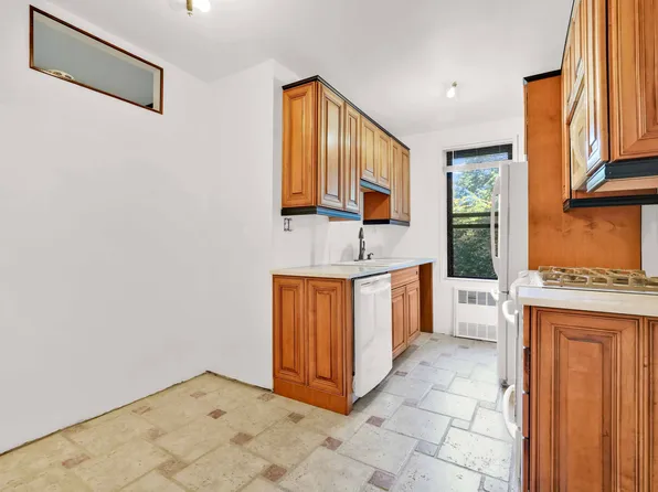 224-24 Union Tnpk image 7 of 29