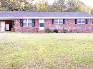 825 Buck Swamp Rd, Goldsboro, NC 27530