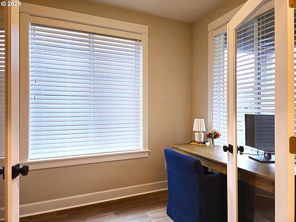 5th image of 1606 NE 172nd Cir