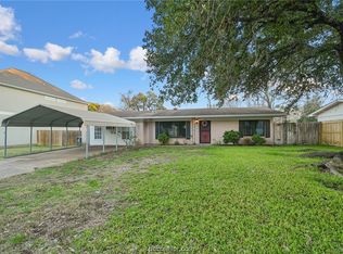 1612 Armistead St, College Station, TX 77840