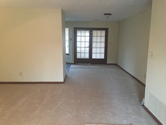2nd image of 2892 Wood Hollow Ln