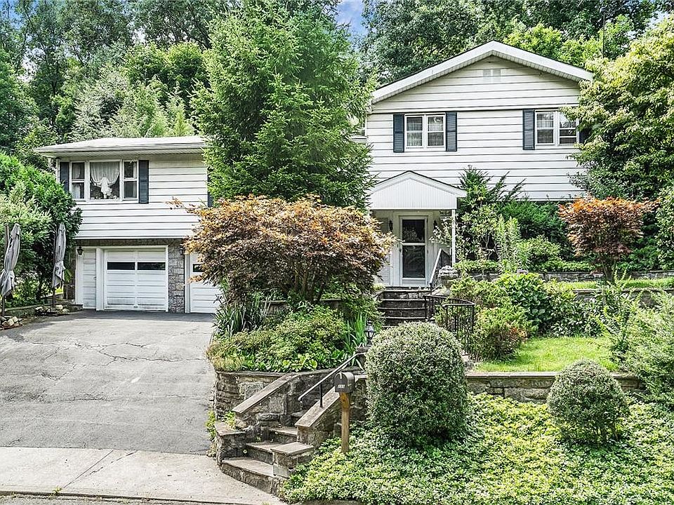 1st image of 255 Healy Avenue