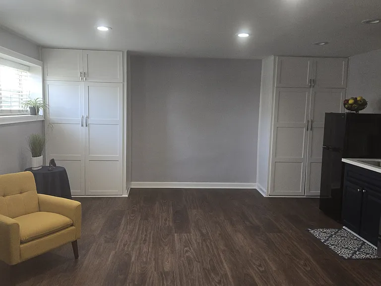 6024 S Mansfield Ave — Photo 5