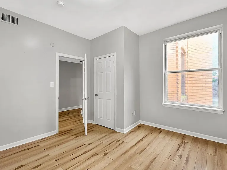 3805 California Ave — Photo 5