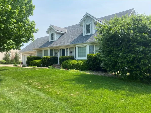 1920 Hidden Valley Dr, Pleasant Hill, MO 64080