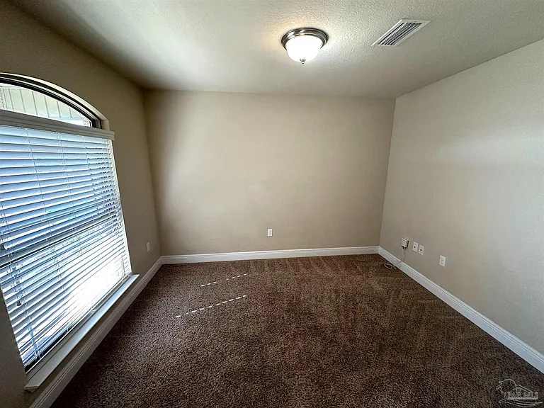 4700 Belvedere Cir — Photo 5