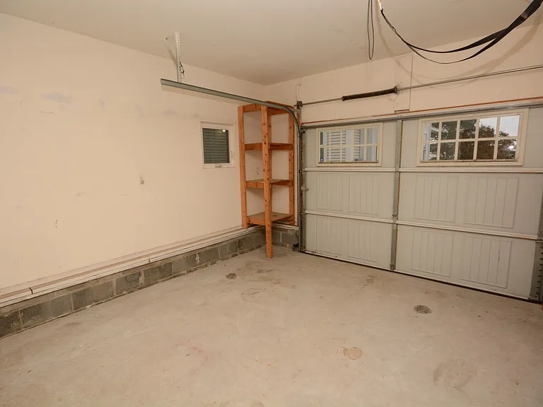 4116 Pretty Lake Ave — Photo 26