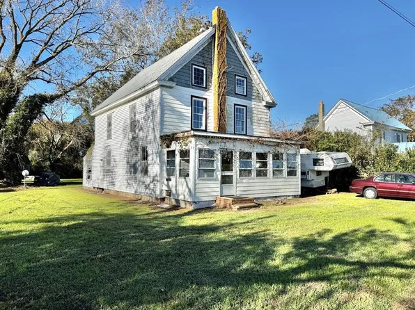 33340 Wisharts Point Rd, Atlantic, VA 23303