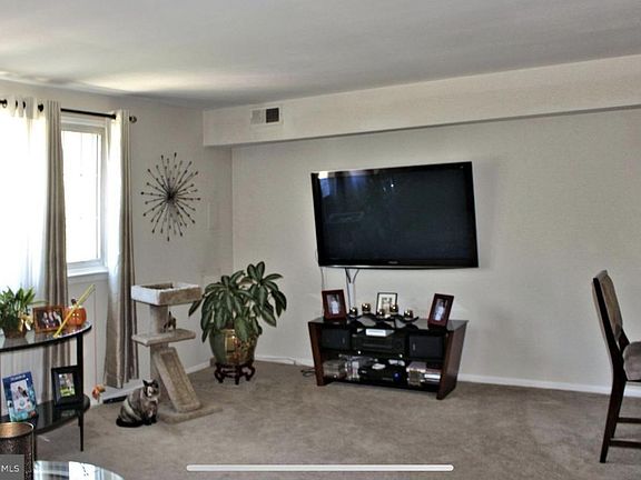 3rd image of 11133 Waldemire Dr Floor 2