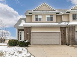 30 S Park Ridge Rd, North Liberty, IA 52317