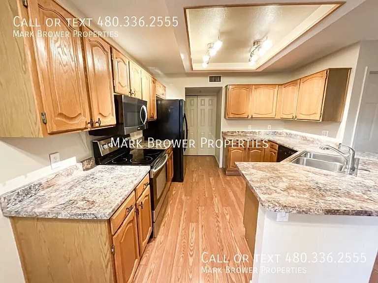 9276 E Sutton Dr — Photo 4