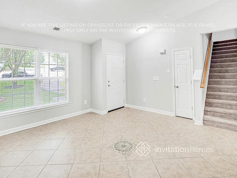 1006 Alston Hill Dr — Photo 4